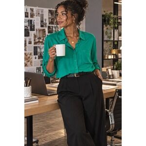 Creative Commune emerald silk crop split back work top cool comfort fall layers